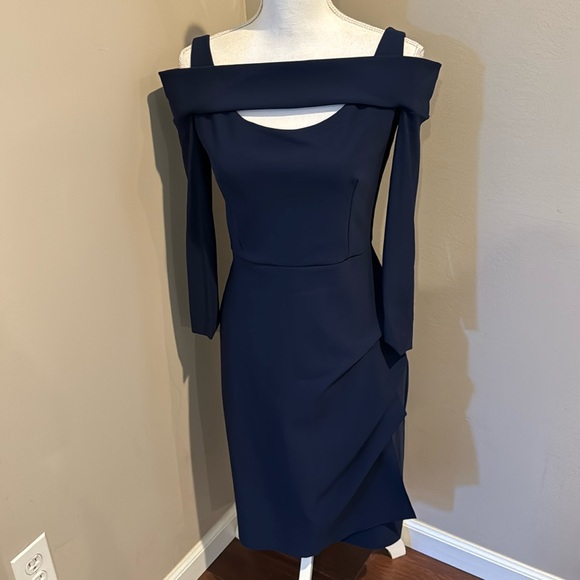 Chiara Boni 🎉host pick🎉la petite robes “Kate” dress with iconic side ruching - Picture 6 of 12